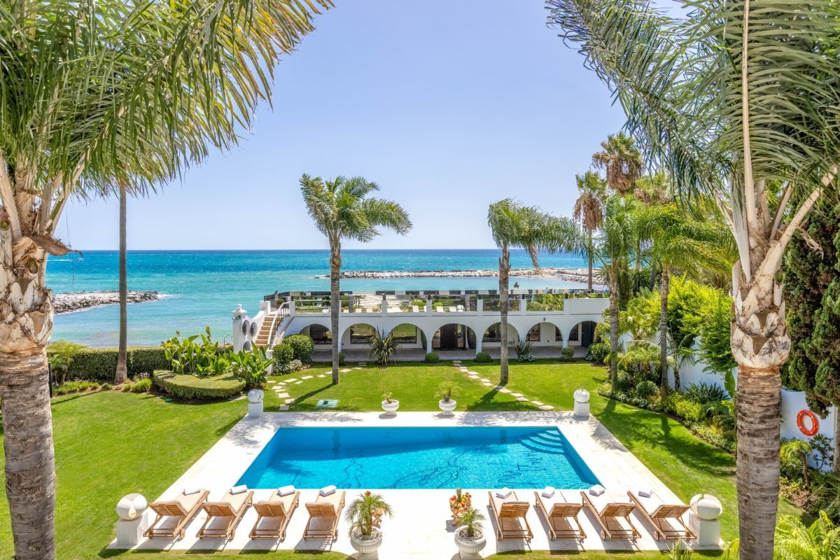 Beachfront Mansion, Puerto Banús — photo 29 of 30