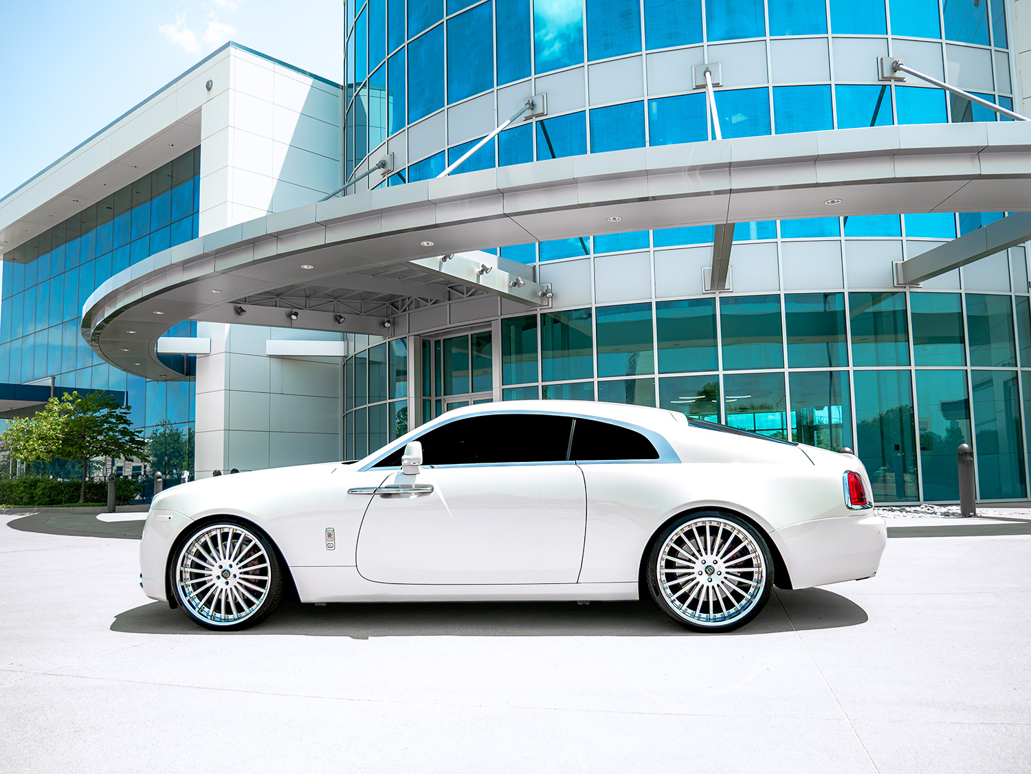 2017 Rolls-Royce Wraith — photo 2 of 30