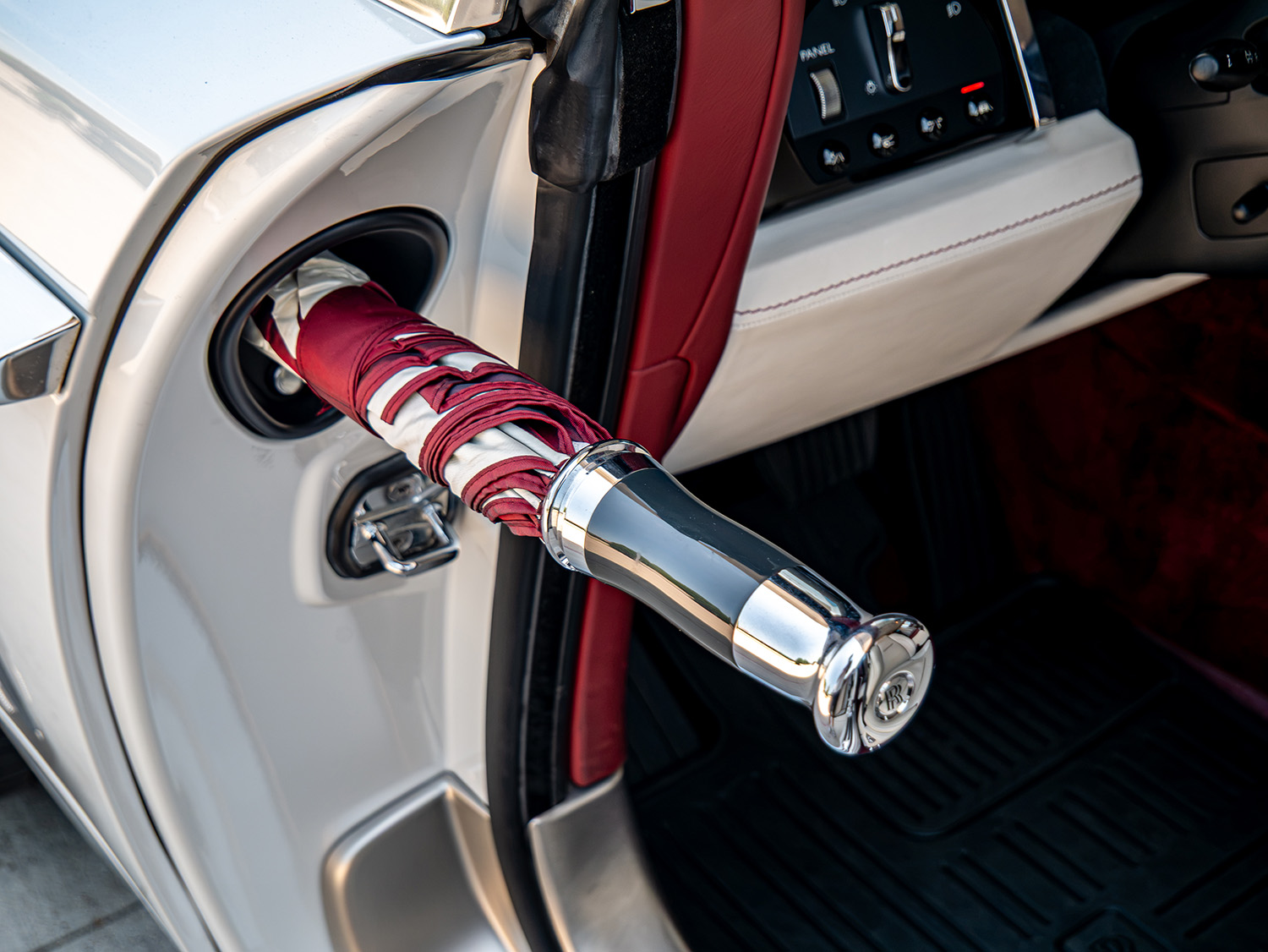 2017 Rolls-Royce Wraith — photo 22 of 30