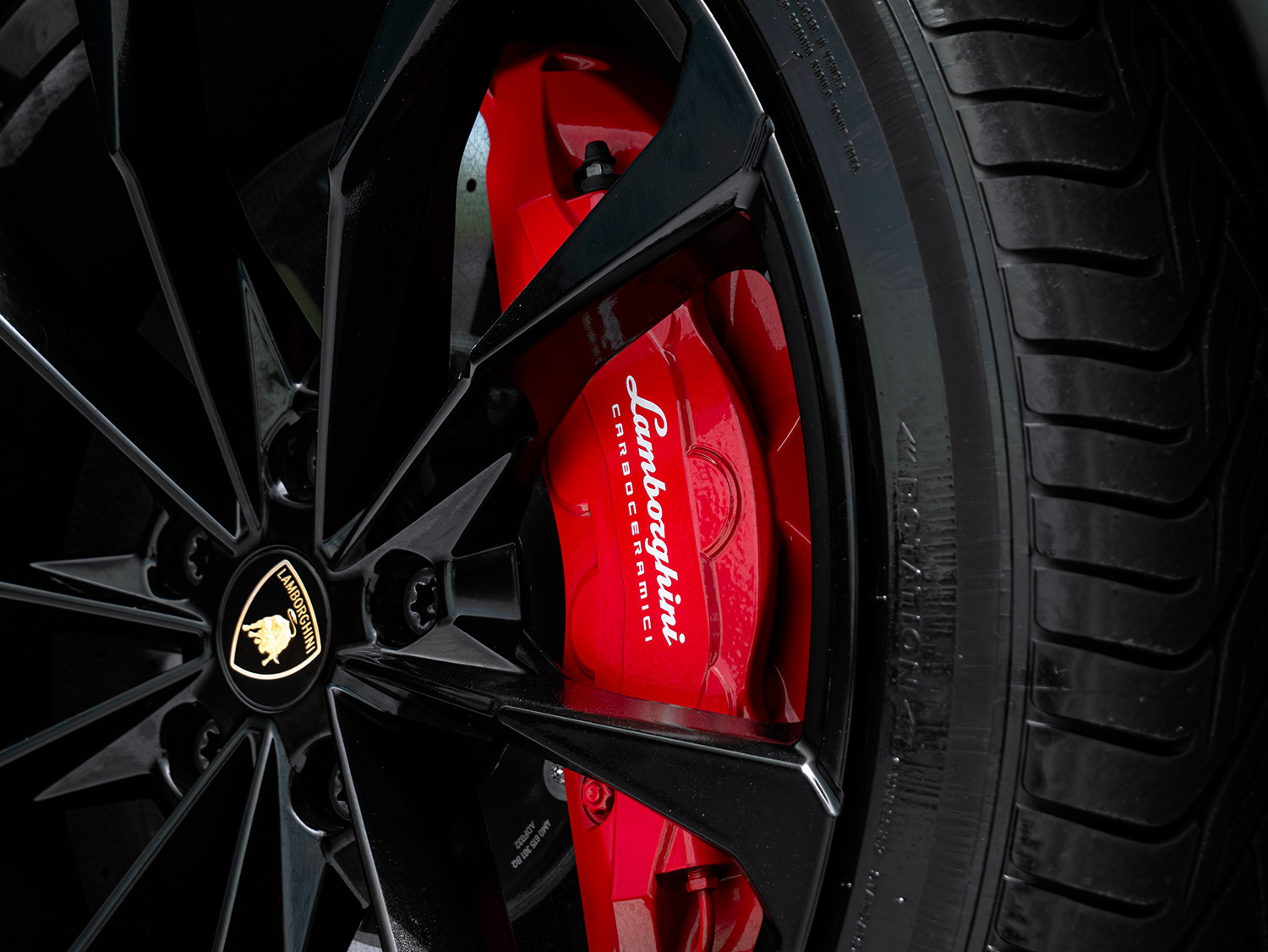 2021 Lamborghini Urus — photo 20 of 30