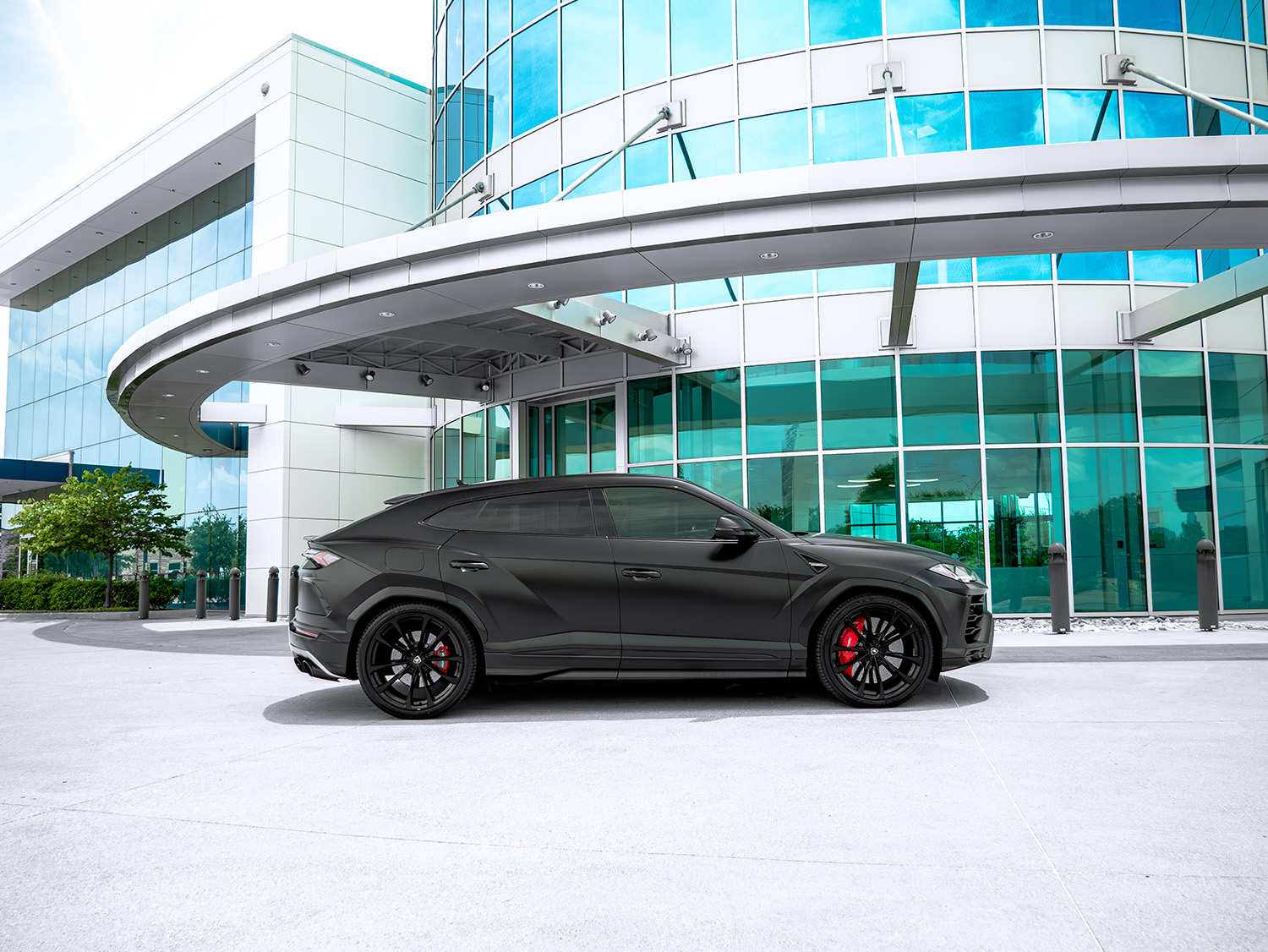 2021 Lamborghini Urus — photo 6 of 30
