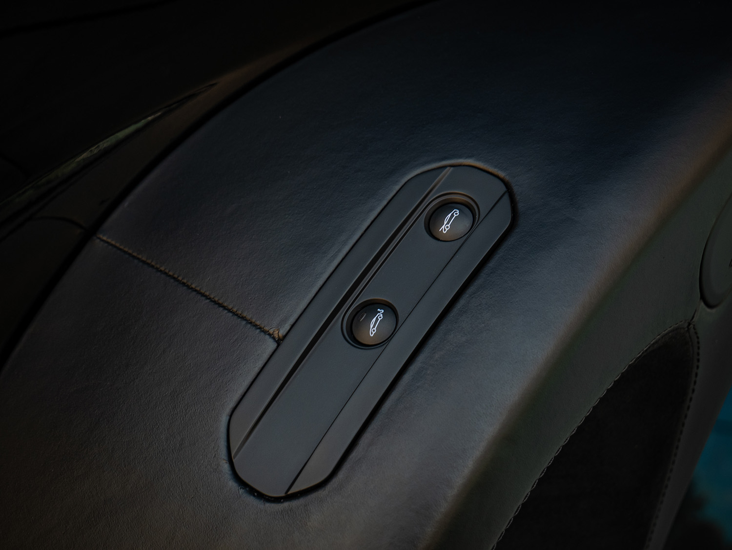 2023 McLaren GT — photo 21 of 30