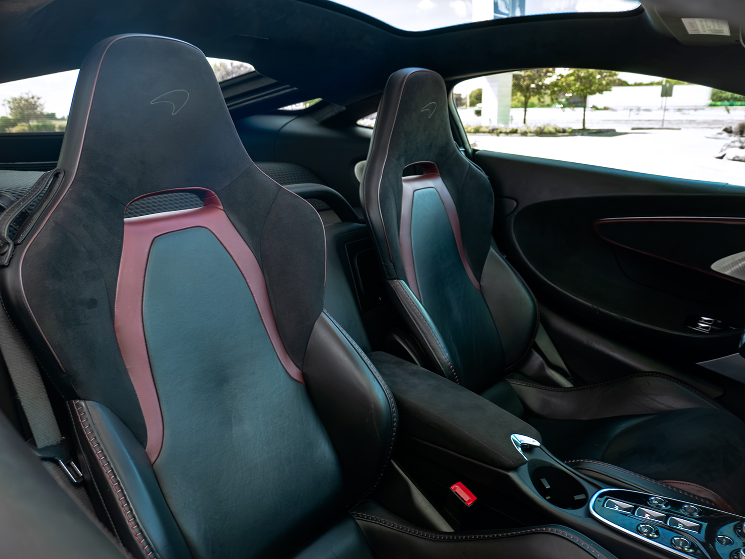 2023 McLaren GT — photo 25 of 30