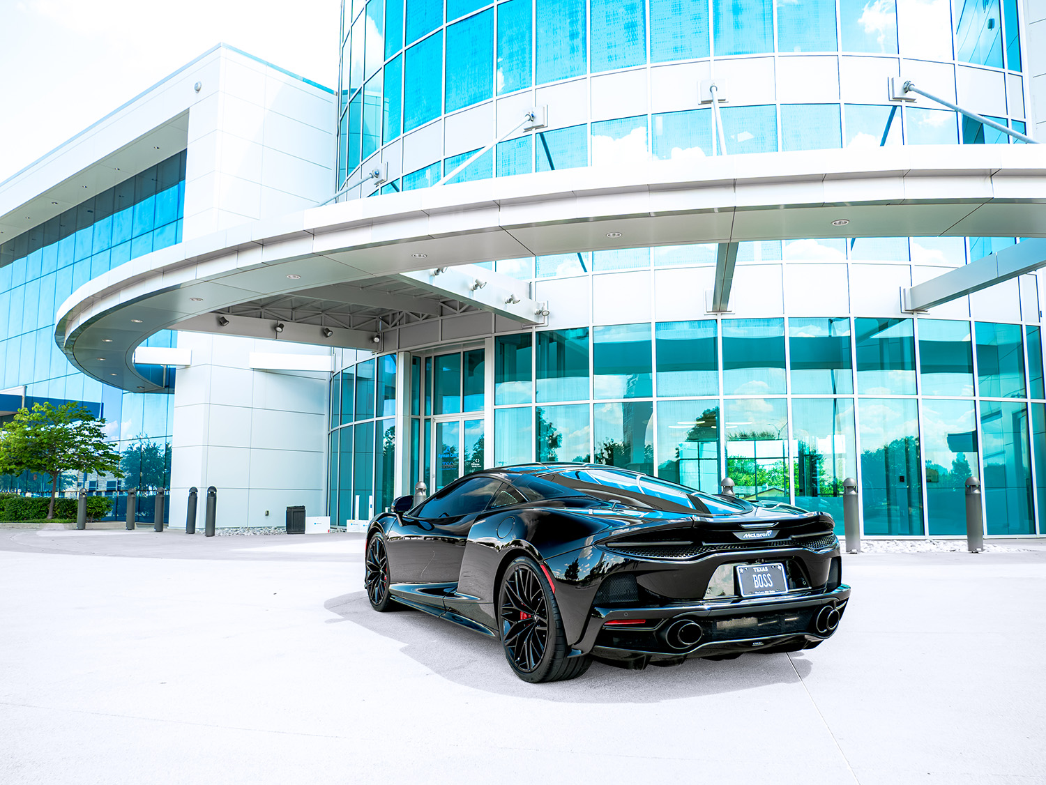2023 McLaren GT — photo 3 of 30