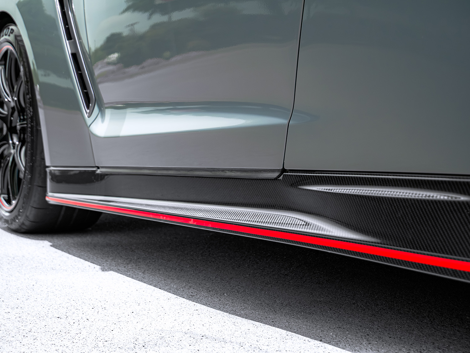 2024 Nissan GT-R NISMO — photo 23 of 30