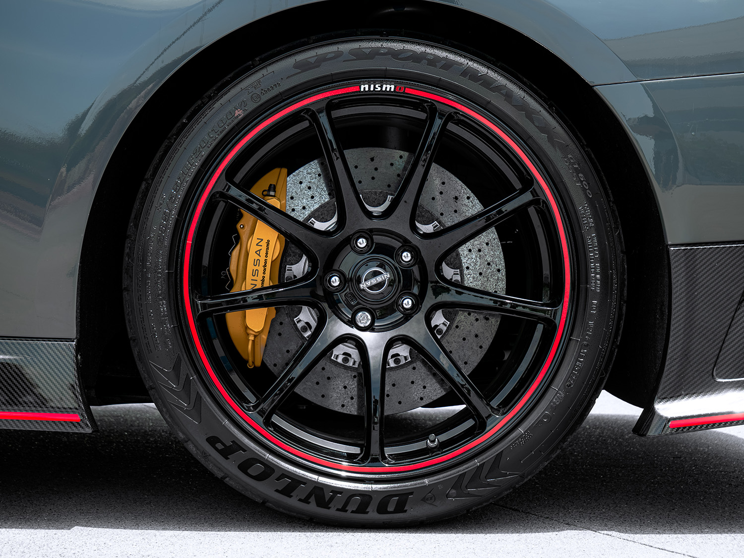 2024 Nissan GT-R NISMO — photo 27 of 30