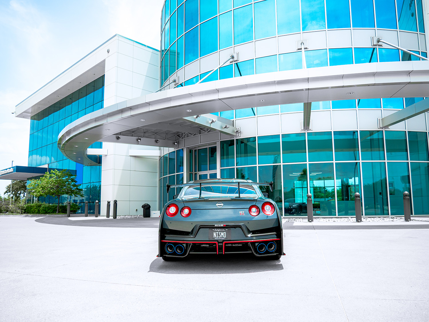 2024 Nissan GT-R NISMO — photo 4 of 30