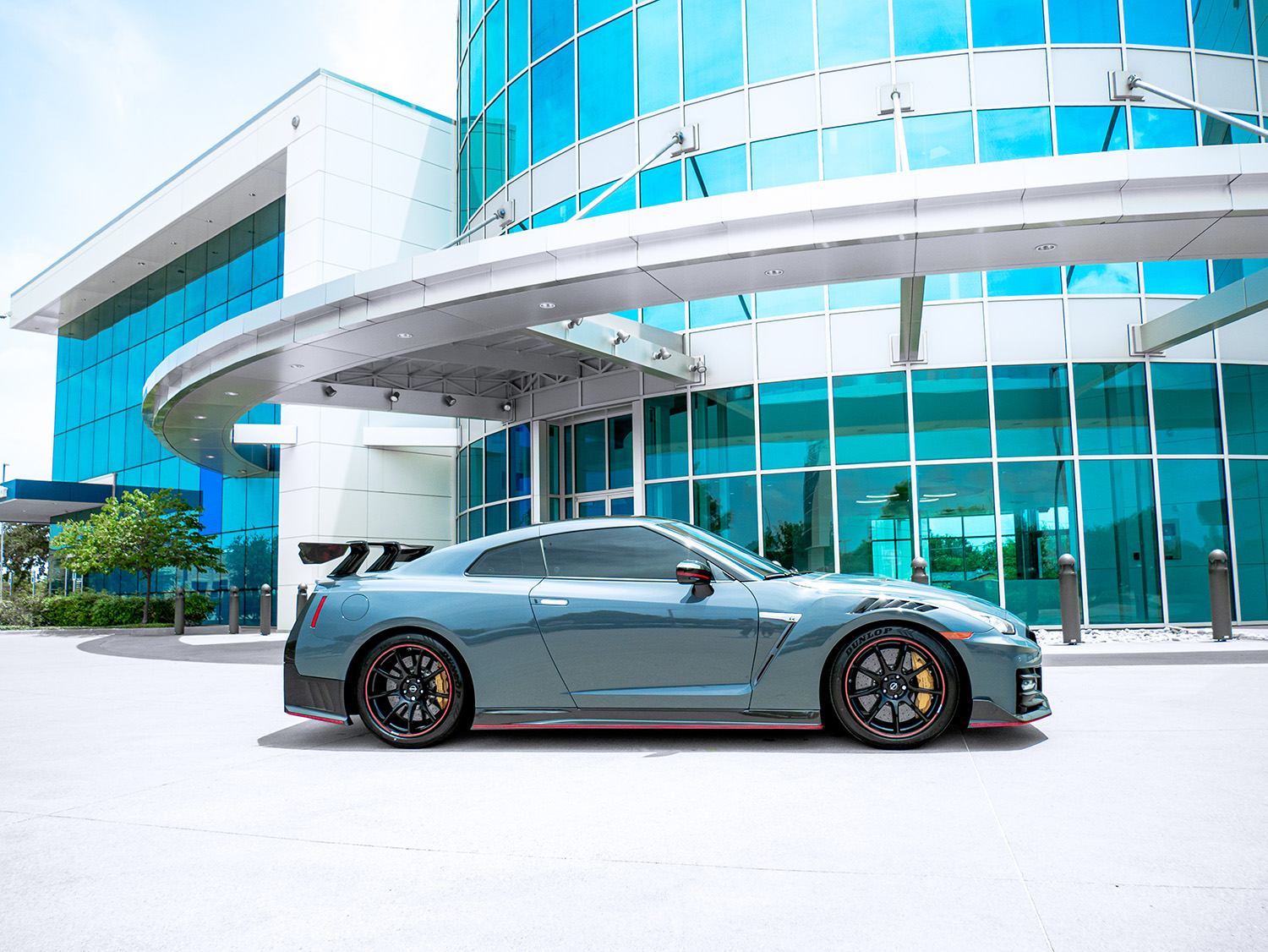 2024 Nissan GT-R NISMO — photo 6 of 30