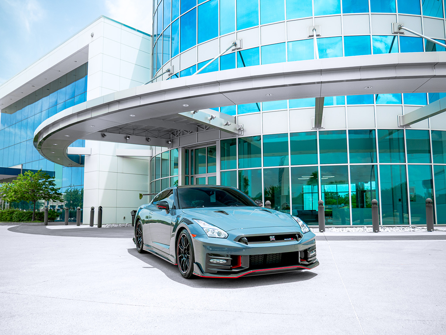 2024 Nissan GT-R NISMO — photo 7 of 30